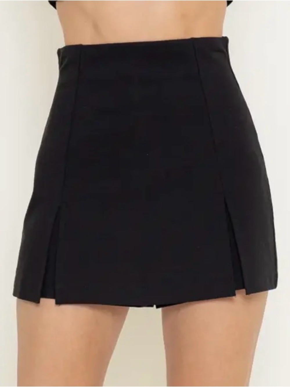 New Sincerely Jules Classic Black Mini Skort  with Front Slits